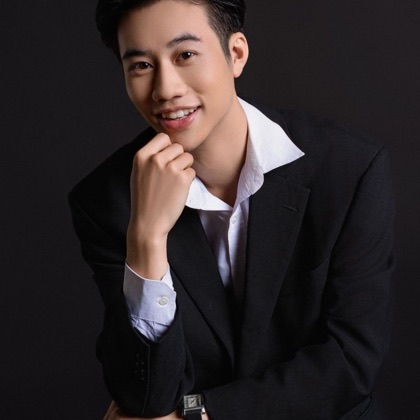 Chân dung Minh Trần